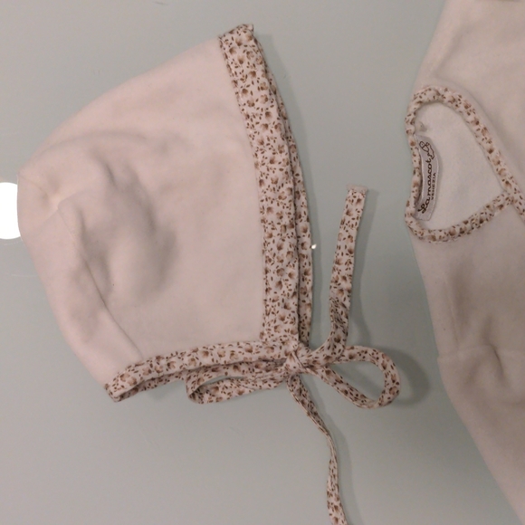 La Mascot velour newborn 3 peice+blanket - Picture 3 of 4